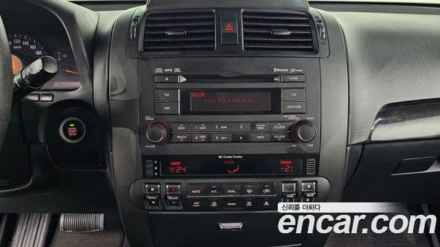 Kia Mohave 4WD KV300, 2012 17