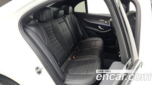 Mercedes-Benz E-класс W213 Avantgarde, 2022 11