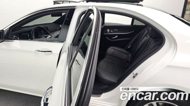 Mercedes-Benz E-класс W213 Avantgarde, 2022 12