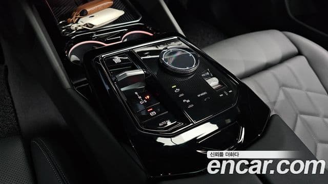 BMW 5시리즈 (G60) 520i M Sport, 2025 9