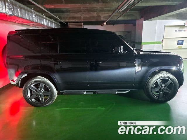 Land Rover Defender (L663) 110 P300 X-Dynamic SE, 2025 3