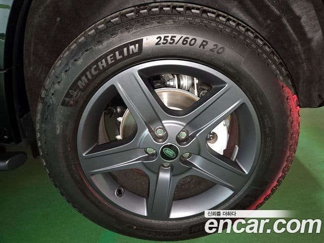 Land Rover Defender (L663) 110 P300 X-Dynamic SE, 2025 8