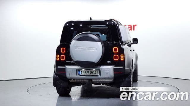 Land Rover Defender (L663) 110 D240 Launch Edition, 2020 4