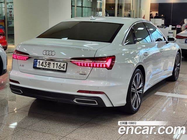 Audi A6 (C8) Premium, 2022 2