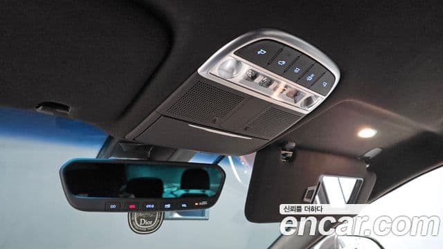 Genesis G90 Premium Luxury, 2019 16