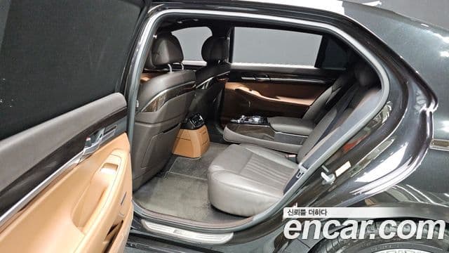 Genesis G90 Premium Luxury, 2019 19