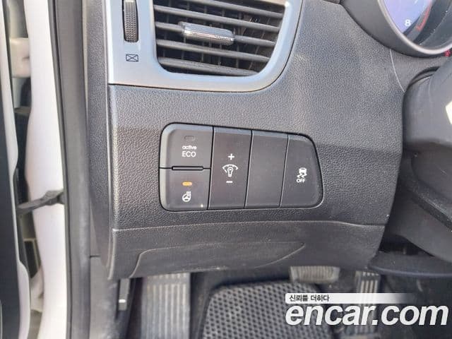 Hyundai Avante MD Luxury, 2013 12