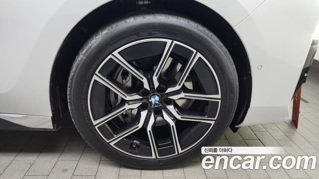 BMW 7시리즈 (G70) 740i xDrive M Sport Limited, 2024 все фото