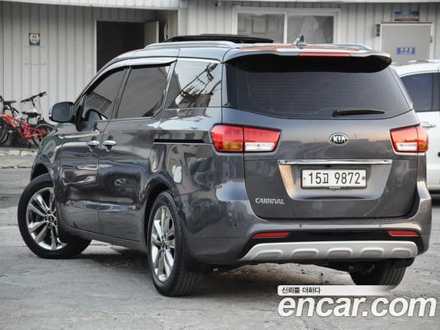 Kia All New Carnival Prestige, 2015 6