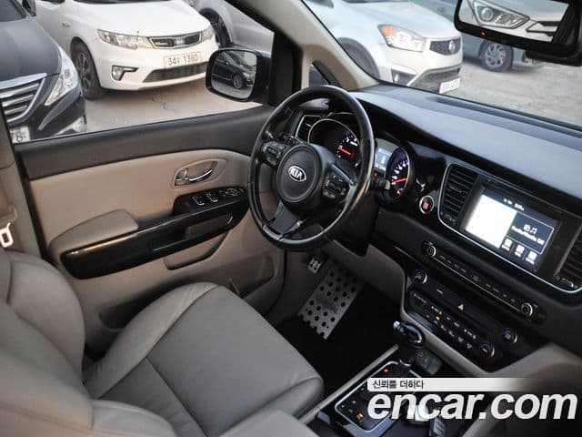 Kia All New Carnival Prestige, 2015 8