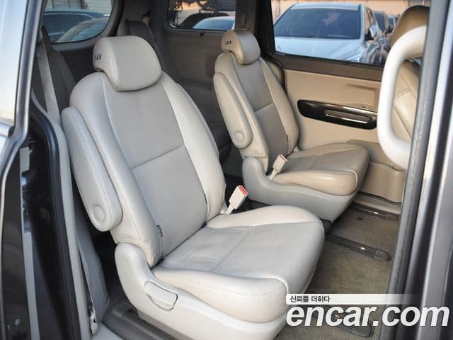 Kia All New Carnival Prestige, 2015 12