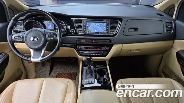 Kia All New Carnival VIP, 2016 7