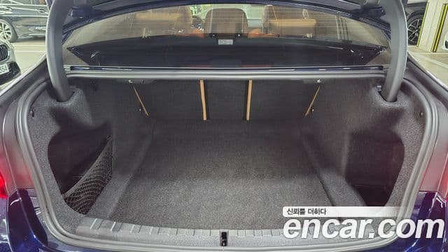 BMW 3시리즈 (G20), 2025 19