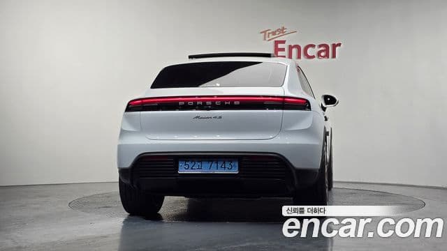 Porsche Macan EV 4S, 2025 4