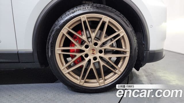 Porsche Macan EV 4S, 2025 все фото