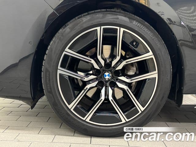 BMW 7시리즈 (G70) 740d xDrive M Sport, 2025 все фото