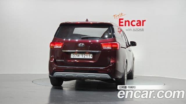 Kia All New Carnival Prestige, 2018 4