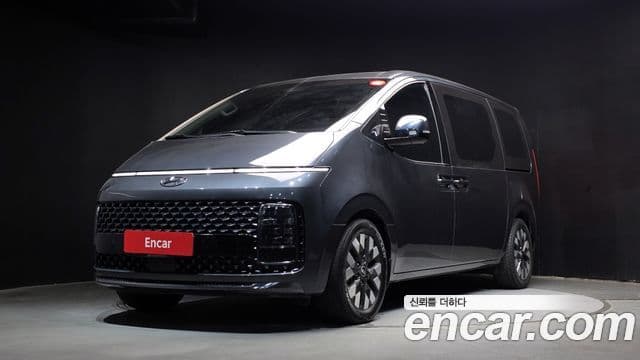 Hyundai Staria Prestige, 2023 1