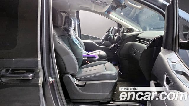 Hyundai Staria Prestige, 2023 11