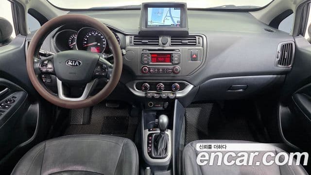 Kia All New Pride Deluxe, 2014 7