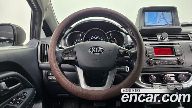 Kia All New Pride Deluxe, 2014 14