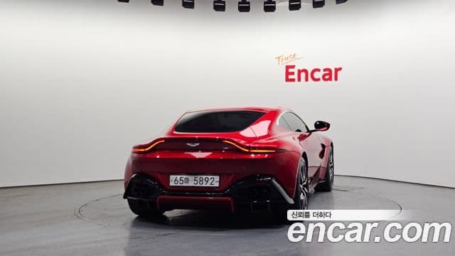 Aston Martin 밴티지 2세대 4.0 V8 купе, 2019 4