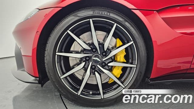 Aston Martin 밴티지 2세대 4.0 V8 купе, 2019 все фото