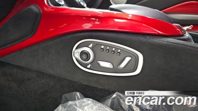 Aston Martin 밴티지 2세대 4.0 V8 купе, 2019 19