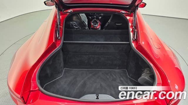 Aston Martin 밴티지 2세대 4.0 V8 купе, 2019 20