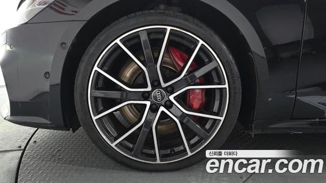 Audi S7 (4K), 2022 все фото