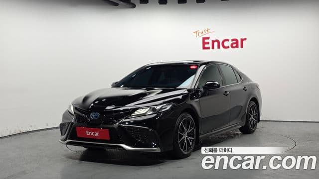 Toyota 캠리 (XV70) 2.5 XSE гибрид