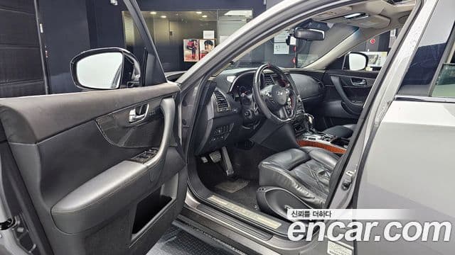 Infiniti FX50 S51, 2010 11