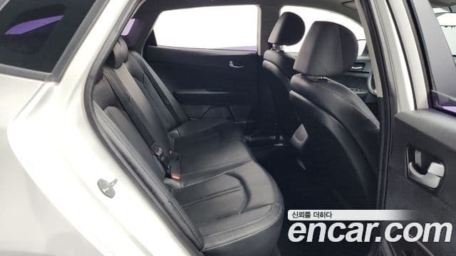 Kia K5 2세대 Deluxe, 2016 12