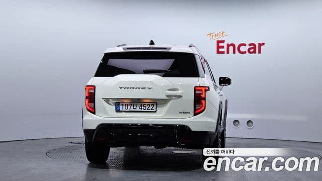 KG모빌리티(SsangYong) Torres Black Edition, 2024 4