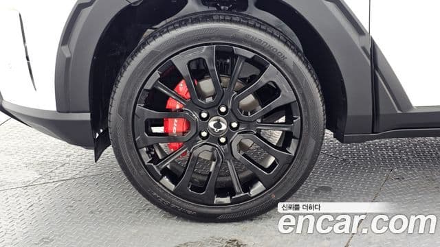 KG모빌리티(SsangYong) Torres Black Edition, 2024 все фото