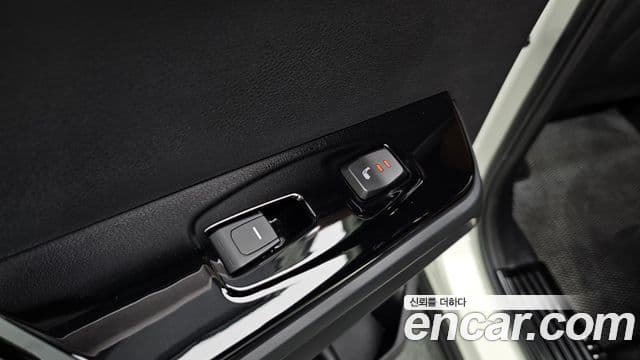 KG모빌리티(SsangYong) Torres Black Edition, 2024 16