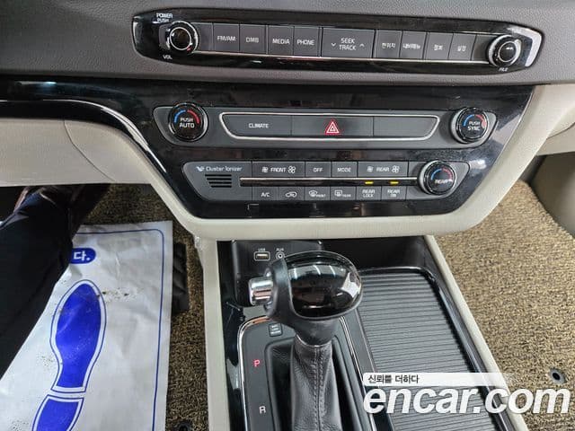 Kia All New Carnival Prestige, 2016 9