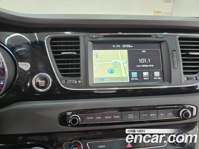 Kia All New Carnival Prestige, 2016 12