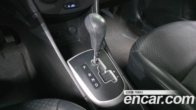 Hyundai Accent(новый кузов / новое поколение) Luxury, 2012 9