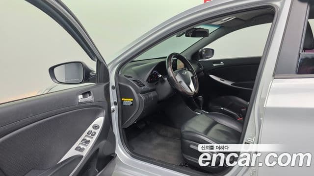 Hyundai Accent(новый кузов / новое поколение) Luxury, 2012 11