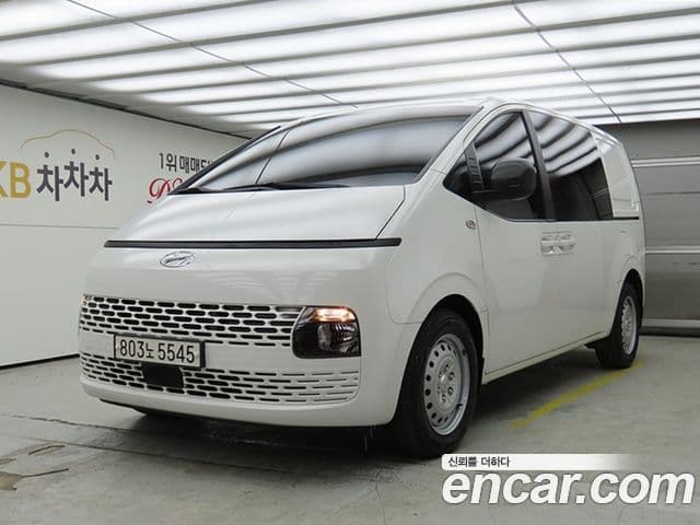 Hyundai Staria Smart, 2023 1
