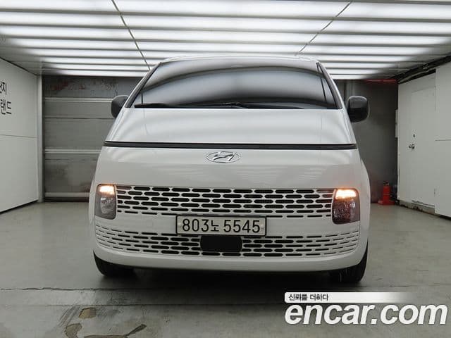 Hyundai Staria Smart, 2023 2