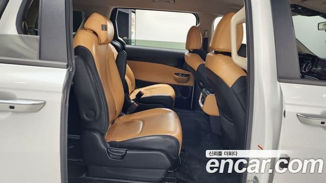 Kia Carnival 4세대 Prestige, 2022 12