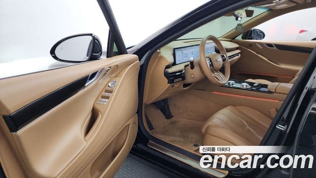 Genesis G80 (RG3) бензин 2.5 турбо AWD, 2025 10