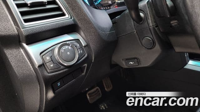 Ford Explorer 5세대, 2016 18