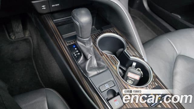 Toyota 캠리 (XV70), 2019 9