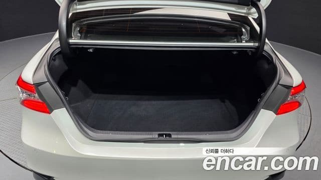 Toyota 캠리 (XV70), 2019 20