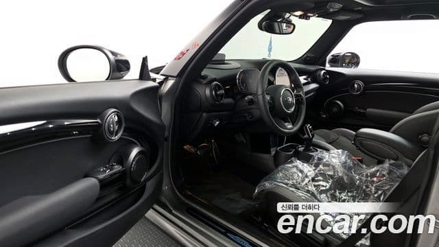 Mini Cooper S 3세대, 2024 10