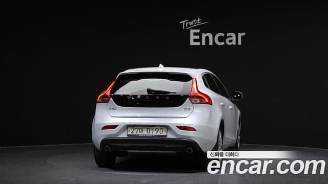 Volvo V40 2세대, 2016 4