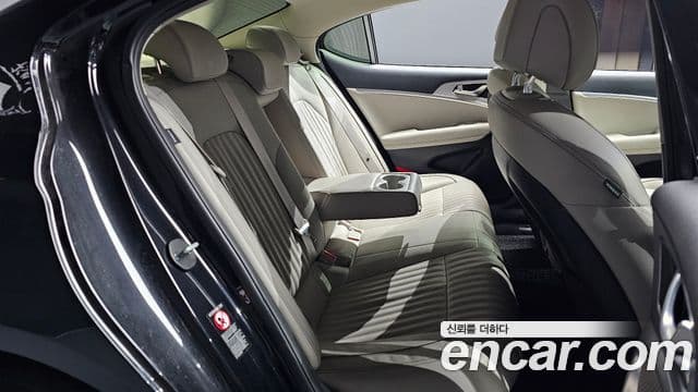 Genesis G70 Elite, 2020 12